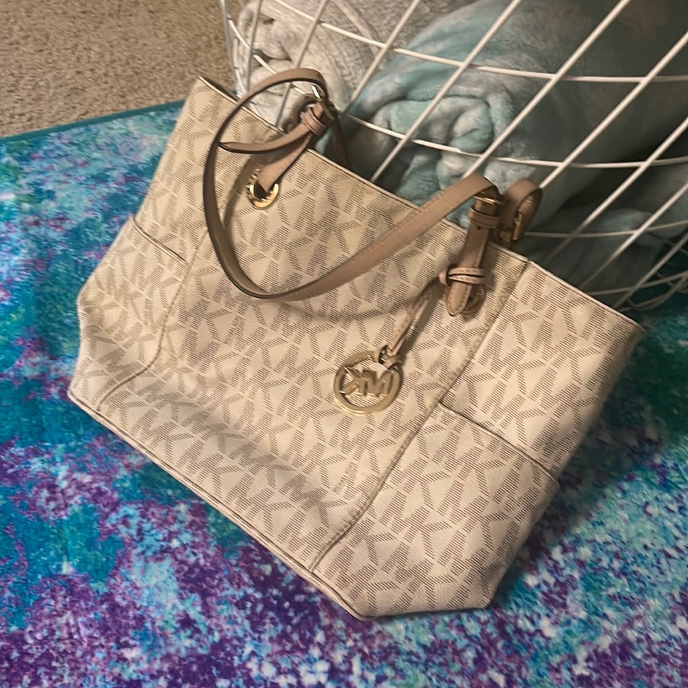MK white tote